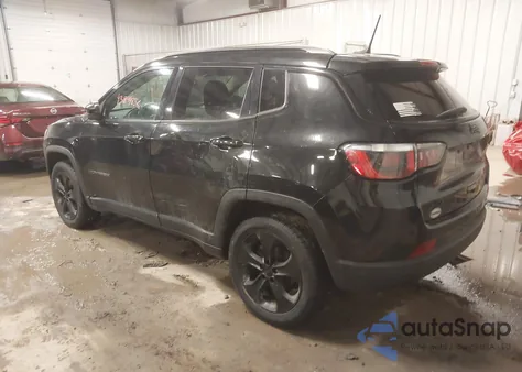 2019 Jeep Compass Altitude 4X4 z USA, uszkodzony, nr VIN 3C4NJDBB4KT723901